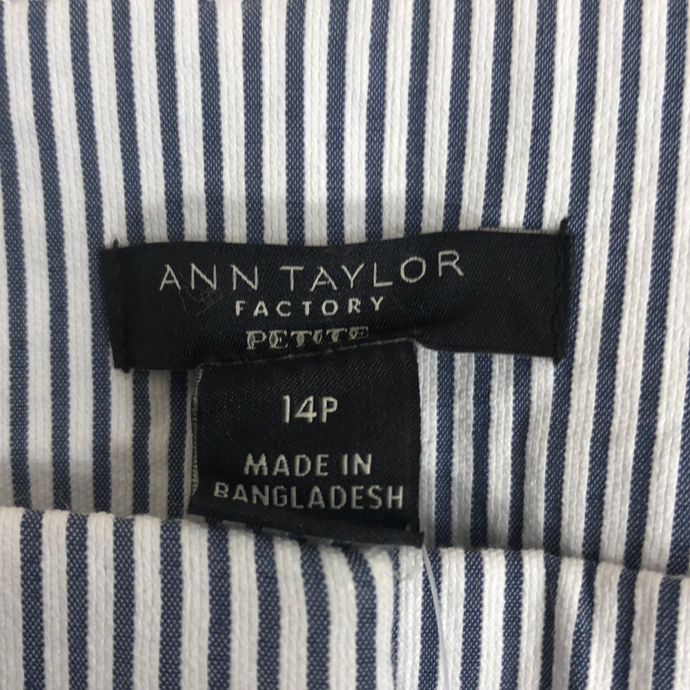 🆕 Ann Taylor Signature Crop Length Striped Pants - Picture 11 of 15